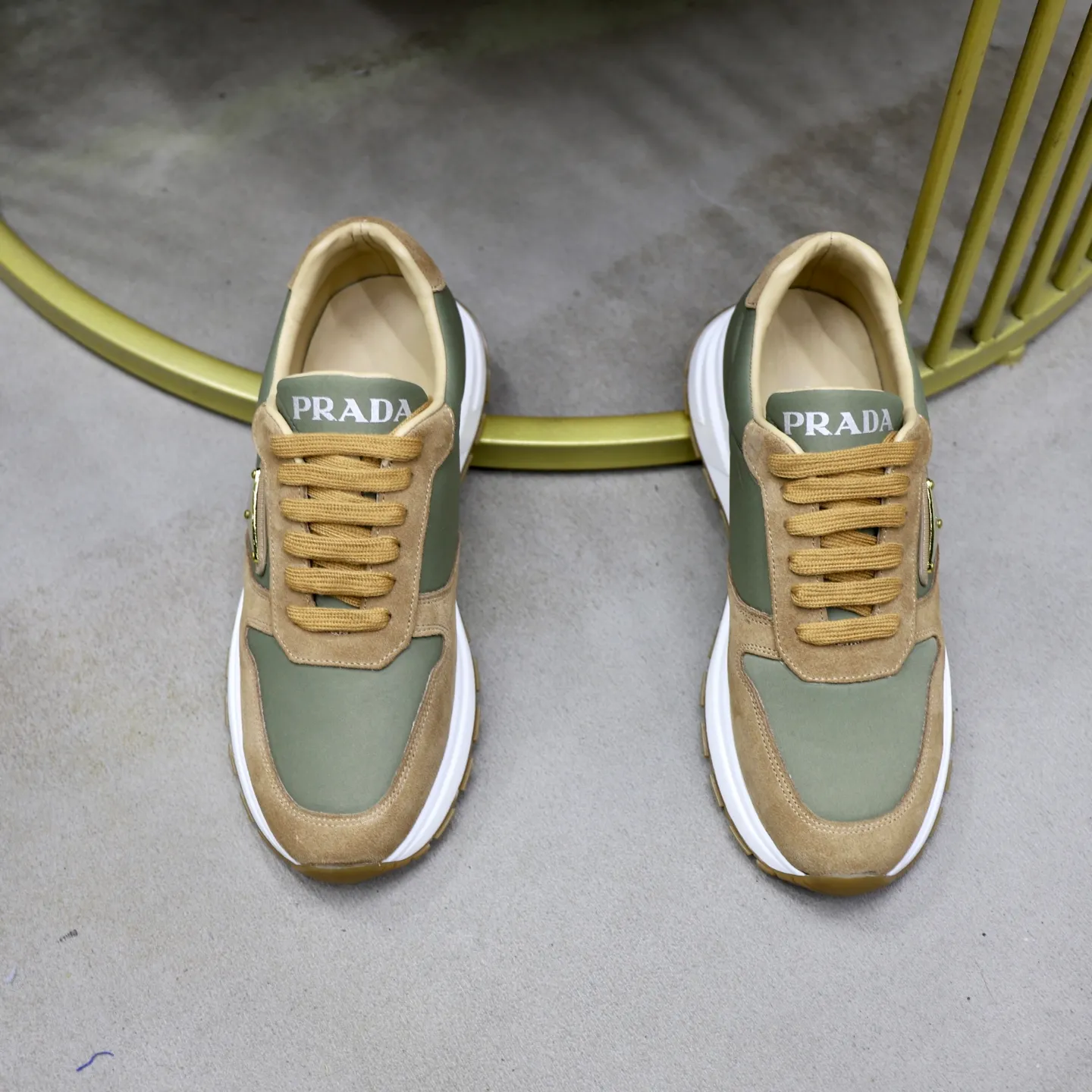 Men's shoes 💰462💰🙅‍♂️🙅‍♂️🙅‍♂️ Brand: PRADA Standard code: 38–44 (45 can be customized) Grade: Same as the official website Material: Original cowhide fabric Comfortable sheepskin lining Lightweight and wear-resistant outsole Style category: Men's fashionable casual shoes and boots Running sneakers Distinguished luxury brand elements Top luxury Color: actual picture color